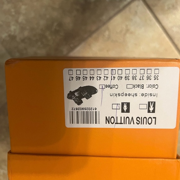 Authentic-Inside sheepskin - Picture 2 of 4